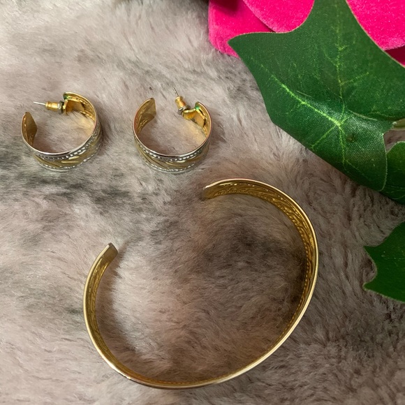 Earring Bracelet Set - Picture 2 of 4